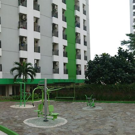 Green Lake View Just Sleep & Cozy Hotel Pondokcabe Hilir ภายนอก รูปภาพ