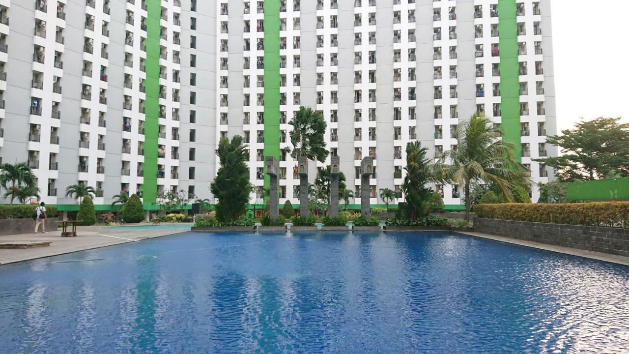 Green Lake View Just Sleep & Cozy Hotel Pondokcabe Hilir ภายนอก รูปภาพ