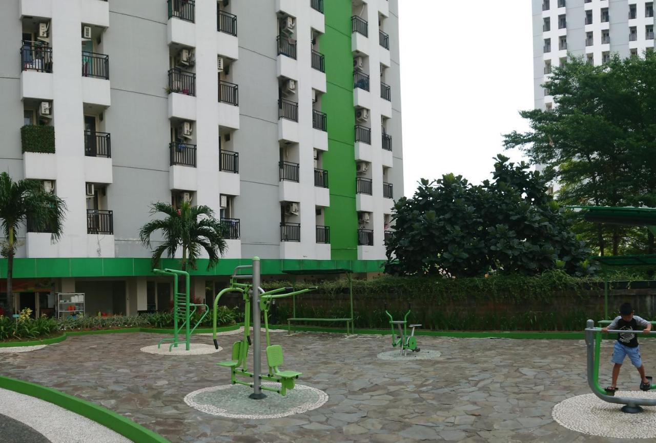 Green Lake View Just Sleep & Cozy Hotel Pondokcabe Hilir ภายนอก รูปภาพ